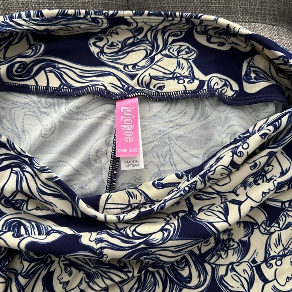 Lularoe Disney Princess and Castle leggings, NWOT - Picture 6 of 11